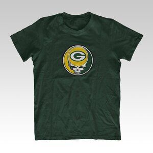 Green Bay Grateful Dead & Company Packers Stealie Mashup T-shirt NWT
